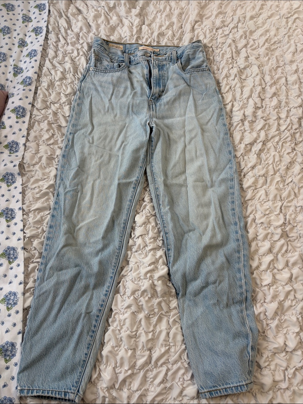 Levi’s High Loose Taper Jeans